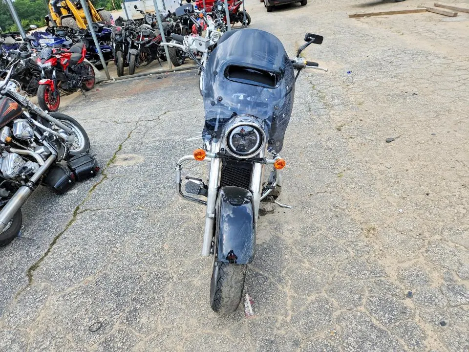 SUZUKI BOULEVARD 2006